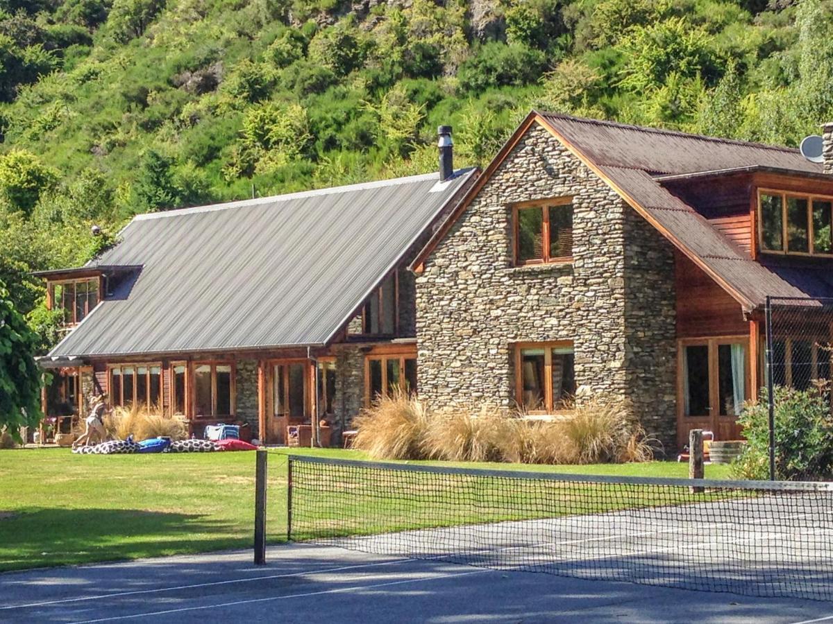 Wharenui Holiday Home By Majordomo Arrowtown Rum bild
