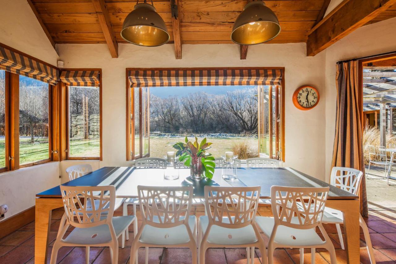 Wharenui Holiday Home By Majordomo Arrowtown Rum bild