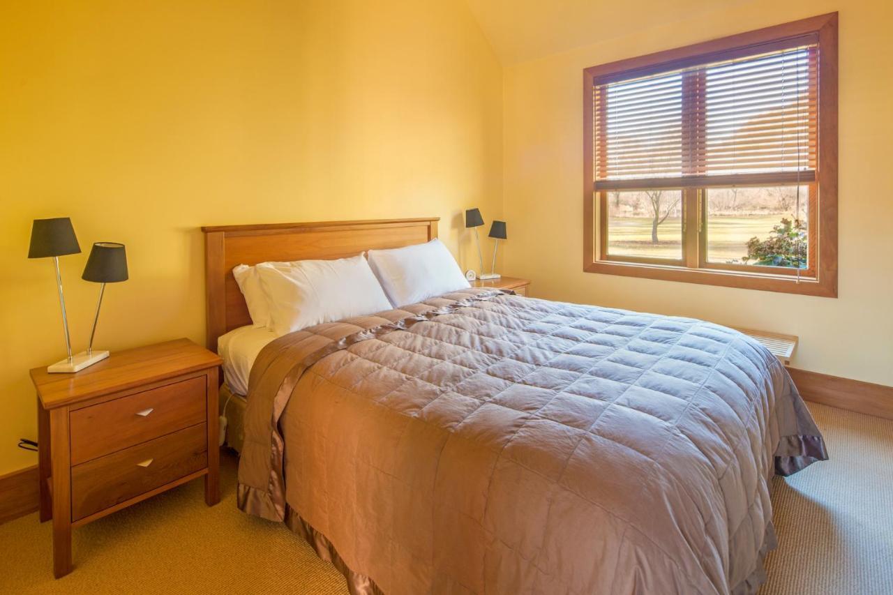 Wharenui Holiday Home By Majordomo Arrowtown Rum bild